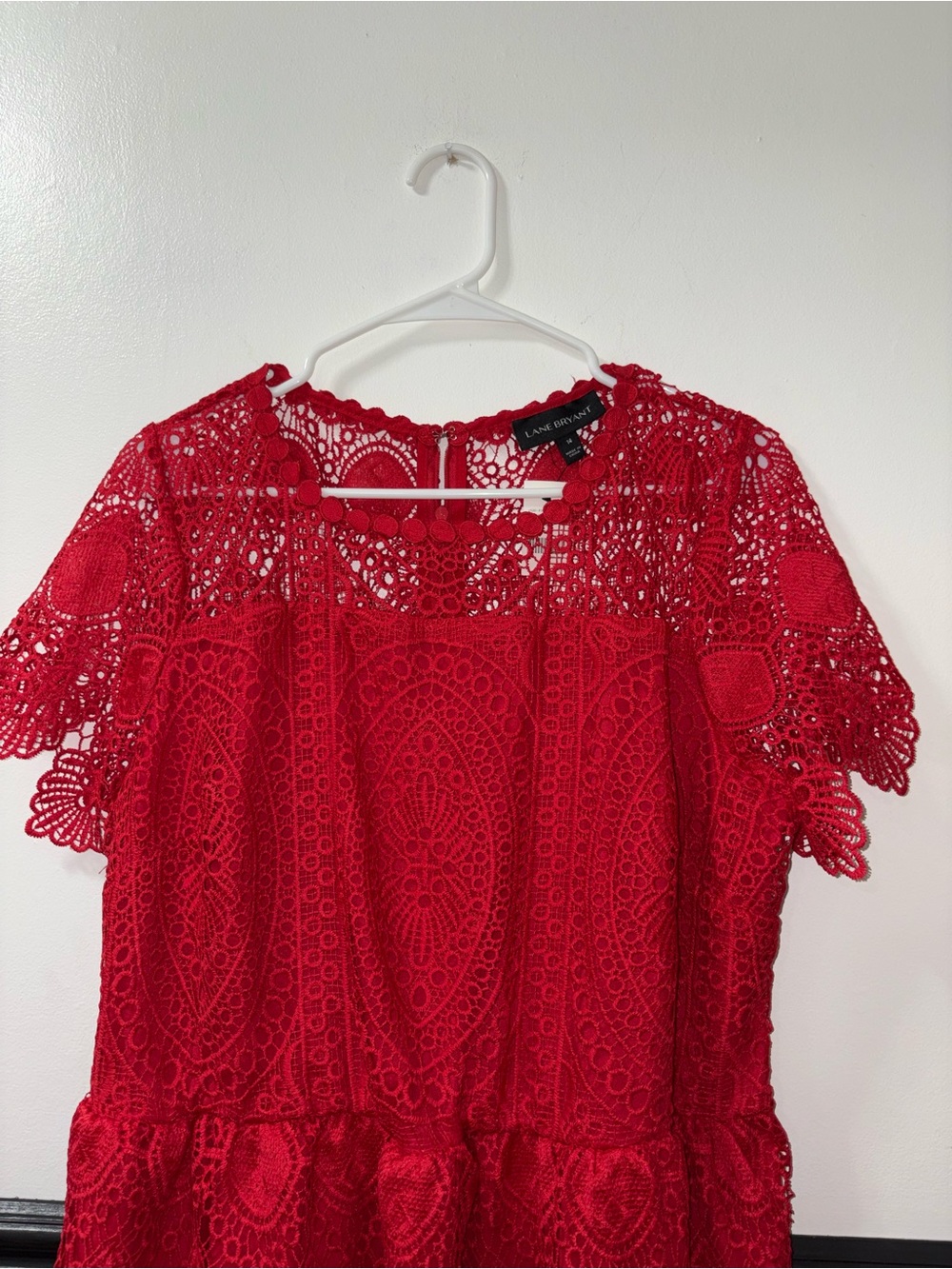 Lane Bryant Red scalloped lace peplum top with short sleeves Size 14 NWT - Picture 4 of 8